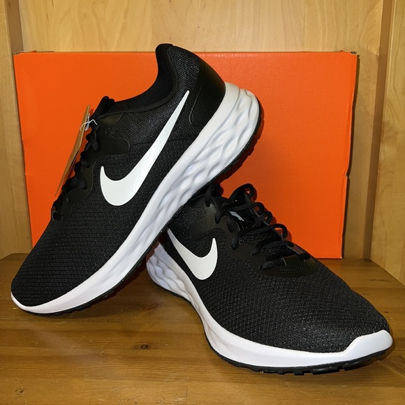Nike Revolution 6 NN Side 9 Wide 4E Men’s Shoes NIB - Picture 2 of 4